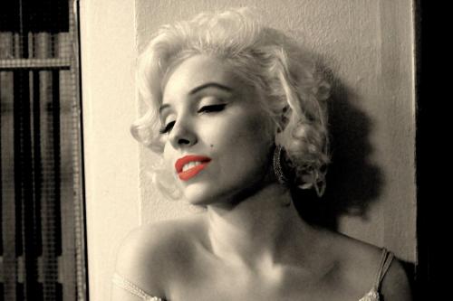 BW Marilyn Monroe higher contrast
